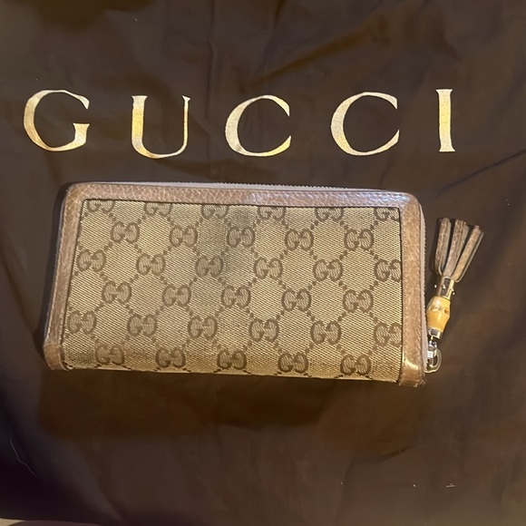 Authentic Gucci long wallet - Picture 2 of 4